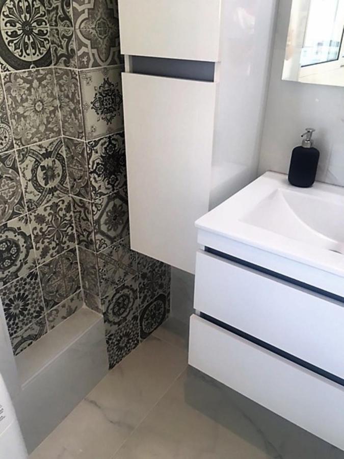 A Diamont In The Center Of Athens Apartment ภายนอก รูปภาพ